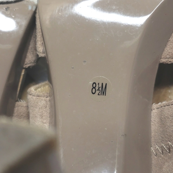 Michael Michael Kors Berkley T Strap Open Toe Suede Sandals Taupe zipper - Picture 10 of 14